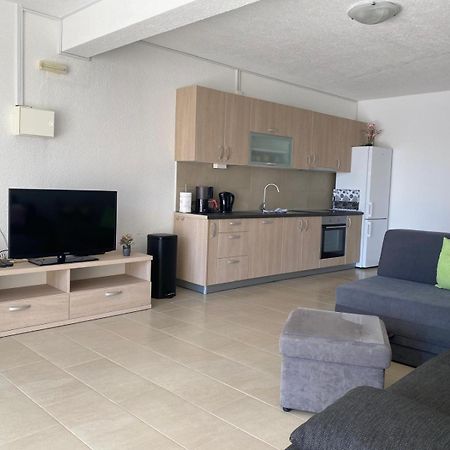 Villa Pina Tisno Apartment Zonsa 2 Pers Bagian luar foto